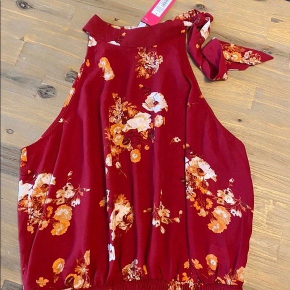 NWT, Deep Red, sleeveless top, ties around neck - Picture 1 of 5